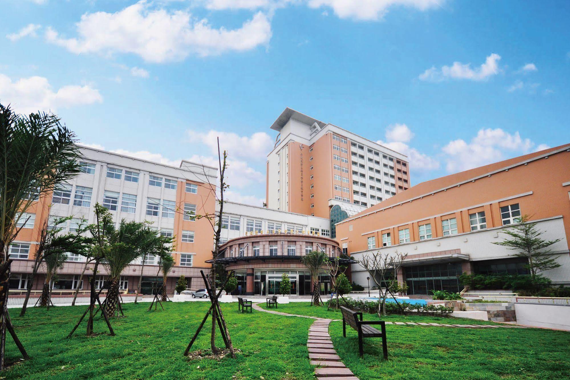 Uni-Resort Луканг Екстериор снимка